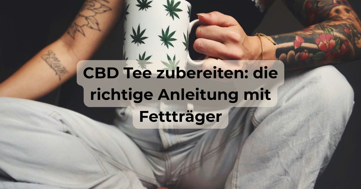 Entspannter Genuss von frisch zubereitetem CBD Tee in einer Tasse mit Hanfblatt-Motiv